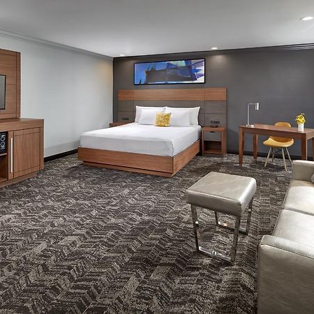 Studio Inn & Suites At Promenade Downey Buitenkant foto