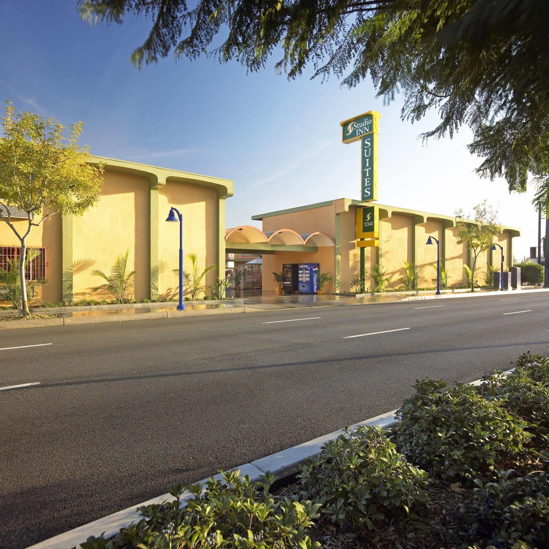 Studio Inn & Suites At Promenade Downey Buitenkant foto